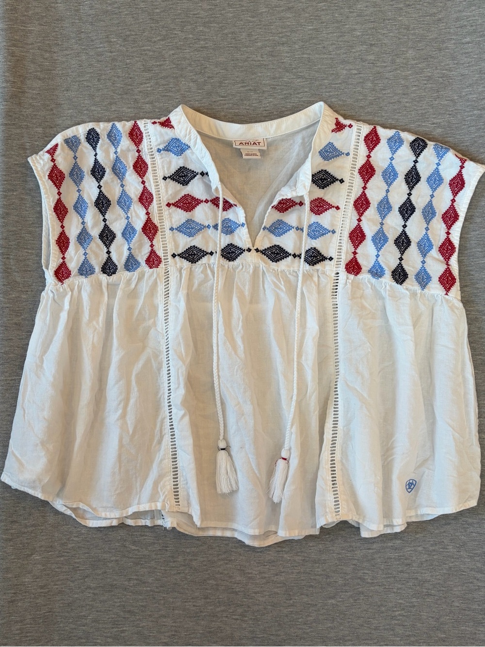 Ariat Embroidered Western Boho Blouse White Red Blue Tassel S